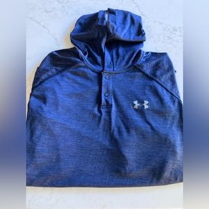 Under Armor Hooded top. Lrg GG